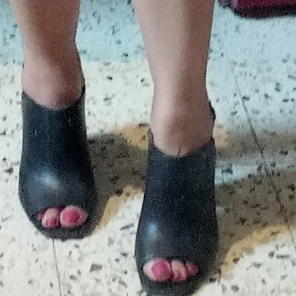 AVBL Franco Sarto Black Leather Peep Toe Mules - US7M / UK5/ EU38 - Picture 5 of 10